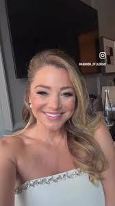 Amanda Bullard's Instagram, Twitter & Facebook