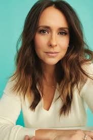 Jennifer Love Hewitt is beautiful 😍🥰