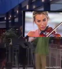 Finally remembered what Elma’s violin scene reminded me of 😂😂😂 #elma  #loveislandallstars #loveislanduk #violin #dropdeadfred