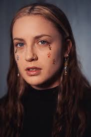 Melissa Schipper's Instagram, Twitter & Facebook