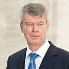 Chairman of the supervisory board: Wolfgang Kirsch Ubernimmt Vorsitz Des Stiftungsrats Von Dr Thomas Kreuzer Childaid Network