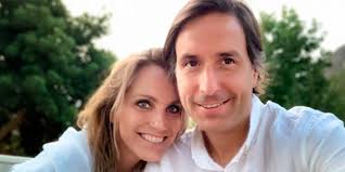 «hablaron en tono relajado, rieron y mostraban complicidad. Esposo De Fernanda Hansen Aparece Por Primera Vez En Television