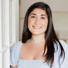 Leona Mclean's Instagram, Twitter & Facebook