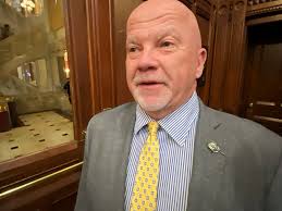 $100 fine for redeeming out of state cans, bottles OK'd by state House