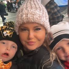 Juanita Bryson's Instagram, Twitter & Facebook