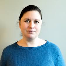 54: Ellie Dobson: Hun var med på å finne Higgs-bosonet — nå jobber hun som  analytiker i Norge