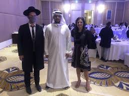 بالصور شاهد افتتاح أول مطعم اسرائيلي في دولة الامارات المشهد اليمني