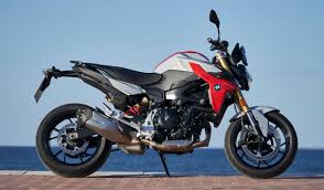 2020 bmw f 900 r in optional hockenheim silver metallic with racing red colour scheme also comes with gold coloured forks. 2020 Bmw F 900 R First Ride Review Revzilla