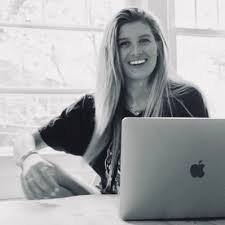 Lena Carroll (@emphasisontheE)