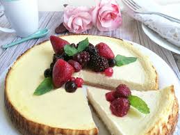 La cheesecake allo yogurt, fichi e miele è una variante estiva della classica cheesecake: Very Good Recipes Of Yogurt And Cheesecake