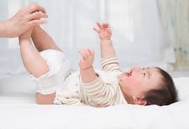 Baby bath & body care. Rashes First 5 California