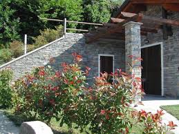 The house was largely created and equipped with high quality, regional, mineral building materials, including natural stone and larch wood. Schones Ferienhaus Mit Seeblick In Trarego Viggiona Lago Maggiore Piemont Italien Lago Maggiore Westufer Lago Immobilien Service Ferienwohnungen Verwaltung