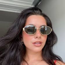 Sierra King (@thesierraking)