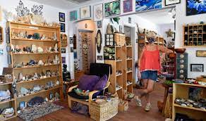 You're just 2 miles from the popular siesta key village with shops, restaurants, bars, coffee shops and more or a short walk to nearby restaurants, convenience stores, and water sports rentals! Sarasota S Crystal Cave Boutique To Begin Slow Reopening