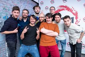 Pinguini tattici nucleari — fuori dall'hype 03:51. Pinguini Tattici Nucleari A R101 Foto 1 Di 13 R 101