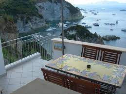Siamo specializzati nell'affitto di immobili sull'isola di ponza. Appartamenti E Case Vacanze A Ponza Da 29 Hundredrooms