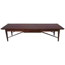 A mid century modern walnut coffee table manufactured by north carolina manufacturer heritage henredon. Heritage Henredon Walnut Coffee Table At 1stdibs