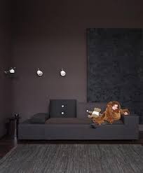 Dunkle Tone Auch Fur Kleine Raume Bild 13 Dunkle Wandfarbe Wandfarbe Raum