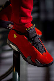 Impressive Nike Air Jordan 14 Ferrari Chaussures De Sport Mode Chaussure Sport Homme Chaussures Jordan Retro