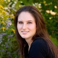 Erin Holst's Instagram, Twitter & Facebook