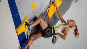 The villars world cup is the fifth stop on the world cup calendar of 12 locations comprising 18 events, which include one or two of the olympic disciplines of bouldering, lead and speed climbing. Khlmfqrklyt2qm