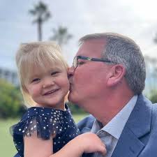 Beth Reynolds, a park services specialist at Honeymoon Island State Park,  has been named Dunedin Environmental Hero of the Year. Her leadership  during post-hurricane cleanup made her a standout choice for the