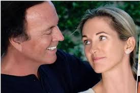 Julio Iglesias (81 years old) reappears with a message that will move  Miranda Rynsburger