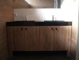 we maakten dit old look massief eiken badkamermeubel met een dubbele granieten wasbak het 160 cm lange meubel biedt badkamer badkamermeubel badkamermeubels