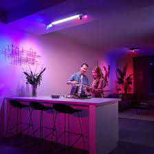 Philips hue is not just a smart bulb, it's a smart lighting system. Philips Hue White Color Ambiance Centris Led Deckenleuchte Mit 4 Spots Weiss 4200lm Leds De