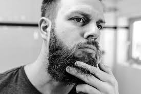 Tipps zum trimmen und pflegen. Spliss Im Barthaar Unsere Tipps Fur Dich Dagegen Bartpflege Blackbeards