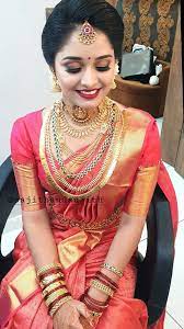 Pin By Satheesh On Hindu Bridal Look South Indian Wedding Hairstyles Indian Bridal Fashion Kerala Hindu Bride