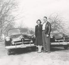 Car Posers Identical Henry J S With Consecutively Numbered License Plates Boy Car Classic Cars Cool Photos