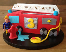 Feuerwehrmann Sam Geburtstagstorte Drehleiterfahrzeug Aus Fondant Feuerwehrmann Sam Kuchen Feuerwehrmann Kuchen Geburtstagstorte