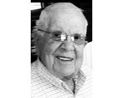 Courtney Renfro's Instagram, Twitter & Facebook