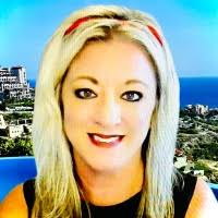 Mindy Howell's Instagram, Twitter & Facebook