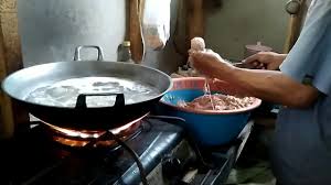 Kata bakpao sendiri yaitu kata serapan yang berasal dari bahasa hokkian yang dituturkan oleh mayoritas orang tionghoa. Apa Persamaan Dari Kata Bakso Bakmi Bakwan Bakpao Dan Bakpia Secara Etimologis Quora