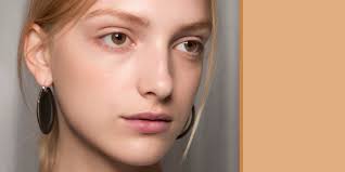 Qui n'a pas envie d'avoir des yeux de biche ? Yeux Noisette Quelles Couleurs Pour Les Maquiller Marie Claire