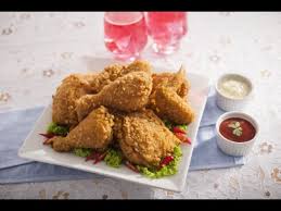 Ayam goreng tepung crispy yang lazimnya dipersembahkan dengan menerapkan 8 bahan dan 5 langkah demi langkah sekarang bahkan semakin gampang diciptakan sendiri. Tasty Treat Ayam Goreng Tepung Pedas Crispy Fried Chicken Spicy Youtube