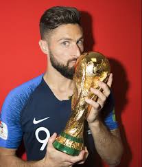 2018 fifa world cup winners france netted 14 goals en route to lifting the trophy in moscow. Fifa World Cup 2018 Olivier Giroud Poses With World Cup Trophy Worldcup2018 France Oliviergiroud Chelsea Strikers World Cup Chelsea Players