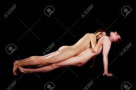 Pareja Desnuda En Pose Artística Sensual. Fotos, retratos, imágenes y  fotografía de archivo libres de derecho. Image 38775654