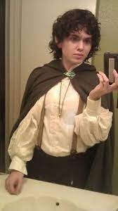Kaitlyn siragusa aka amouranth is ready to ride. Frodo Baggins The Lord Of The Rings Cosplay By Amouranth Cosplay Com