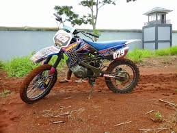 ﻿ untuk waktu kali ini saya akan memberikan informasi gambar modifikasi motor trail terlengkap terbaru terkeren tentunya,kita akan maparkan modifikasi motor trail dari berbagai merek serta type semua kendaraan yang sebenarnya terdapat motor dimodifikasi trail ini pada mulanya dijalan aspal. Modifikasi Motor Terbaru 2021