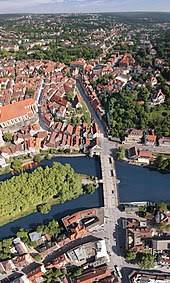 Offizielle webseite der universitätsstadt tübingen mit informationen zu politik, kultur, verwaltung, bürgerservice, klima in tübingen mobil sein: Tubingen Wikipedia