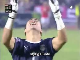 أوضح مصدر مقرب من المدير الفنى لمنتخب مصر الأسبقحسن شحاته ، أن المعلم بحالة صحية جيدة وكل ما يتردد هي شائعات ليس لها أساس من الصحة. Ø´Ø§Ù‡Ø¯ Ø£Ø¹Ø¸Ù… ÙˆØ£ØºÙ„Ù‰ Ù‡Ø¯Ù ÙÙ‰ ØªØ§Ø±ÙŠØ® Ù…ØµØ± Ù„Ø¹Ù…Ø§Ø¯ Ù…ØªØ¹Ø¨ ÙÙ‰ Ø§Ù„Ø¬Ø²Ø§Ø¦Ø±ÙˆÙØ±Ø­Ø© Ø§Ù„Ø¬Ù…Ø§Ù‡ÙŠØ± Ø§Ù„Ù…Ø±Ø¹Ø¨Ø© ÙˆØ¯Ù…ÙˆØ¹ Ø­Ø³Ù† Ø´Ø­Ø§ØªÙ‡ Youtube
