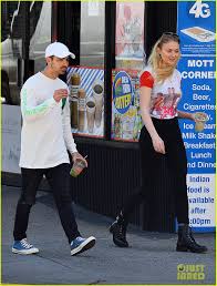 Sophie Turner Displays Love for Joe Jonas With Message Inked on Her Hand:  Photo 3885896 | Joe Jonas, Sophie Turner Photos | Just Jared: Entertainment  News