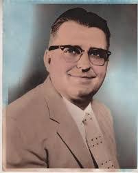 Etta Walton's Instagram, Twitter & Facebook