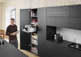 Schrank organisieren ordnung im kleiderschrank nolte möbel. Kuche Richtig Einraumen Und Organisieren Was Gehort Wohin Kuchenfinder