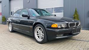 It replaced the bmw e32 in 1995 and itself was replaced by the bmw e65/e66 for the 2002 model year. Bmw 750i Mit V12 Fur Unter 10 000 Euro Autobild De