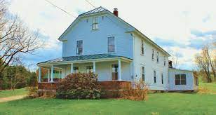 Morgan from @gold shaw farm recently reached out and asked if i would be interested in helping out during their annual geese. What 390 000 Buys You In Vermont Modern Farmer