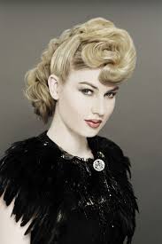 Die zehn schönsten retro frisuren zum nachstylen. Die 20er Jahre Frisur Kehrt 2020 Zuruck Styling Tipps Und Anleitungen Wohnideen Und Dekoration